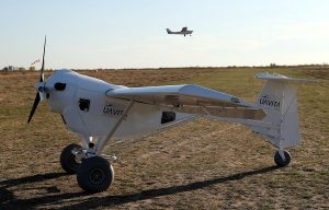 самолет AeroDrone