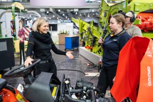 Альтернативные приводные решения Вызовы и возможности для дилеров сельскохозяйственной техники