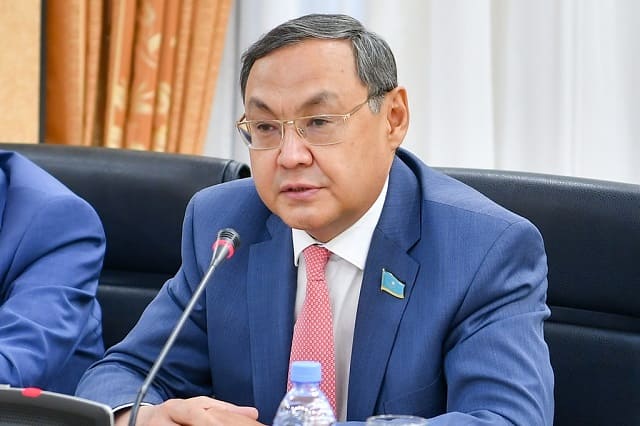 Ахылбек Куришбаев
