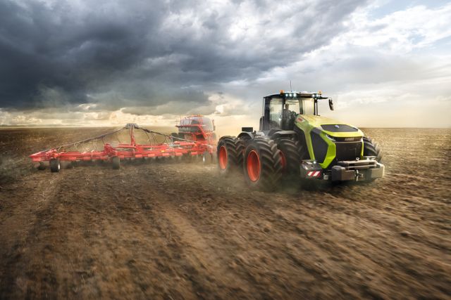 трактор CLAAS XERION 12-й серии