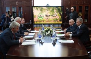 Михаил Мясникович посетил Российский государственный аграрный университет